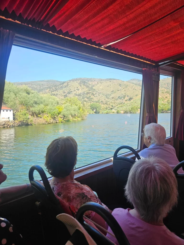 Passeio de barco na Congida 13